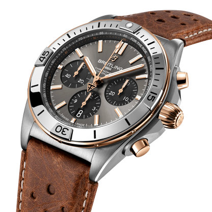 Chronomat B01 42 Triumph Titanium & 18K red gold 42 mm TB0134101M1X1 second view
