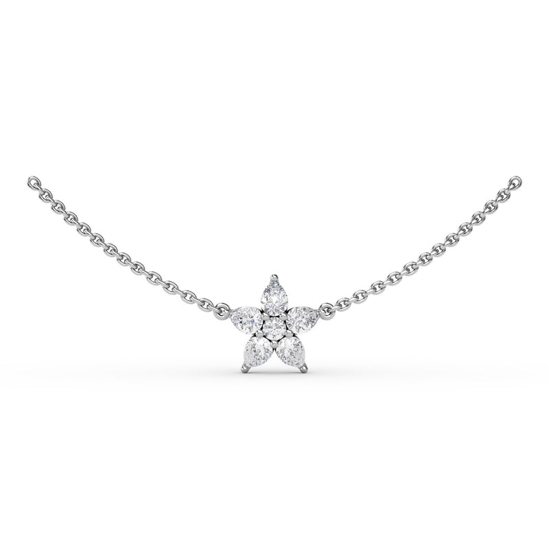 Fana Shine Bright Diamond Star Necklace