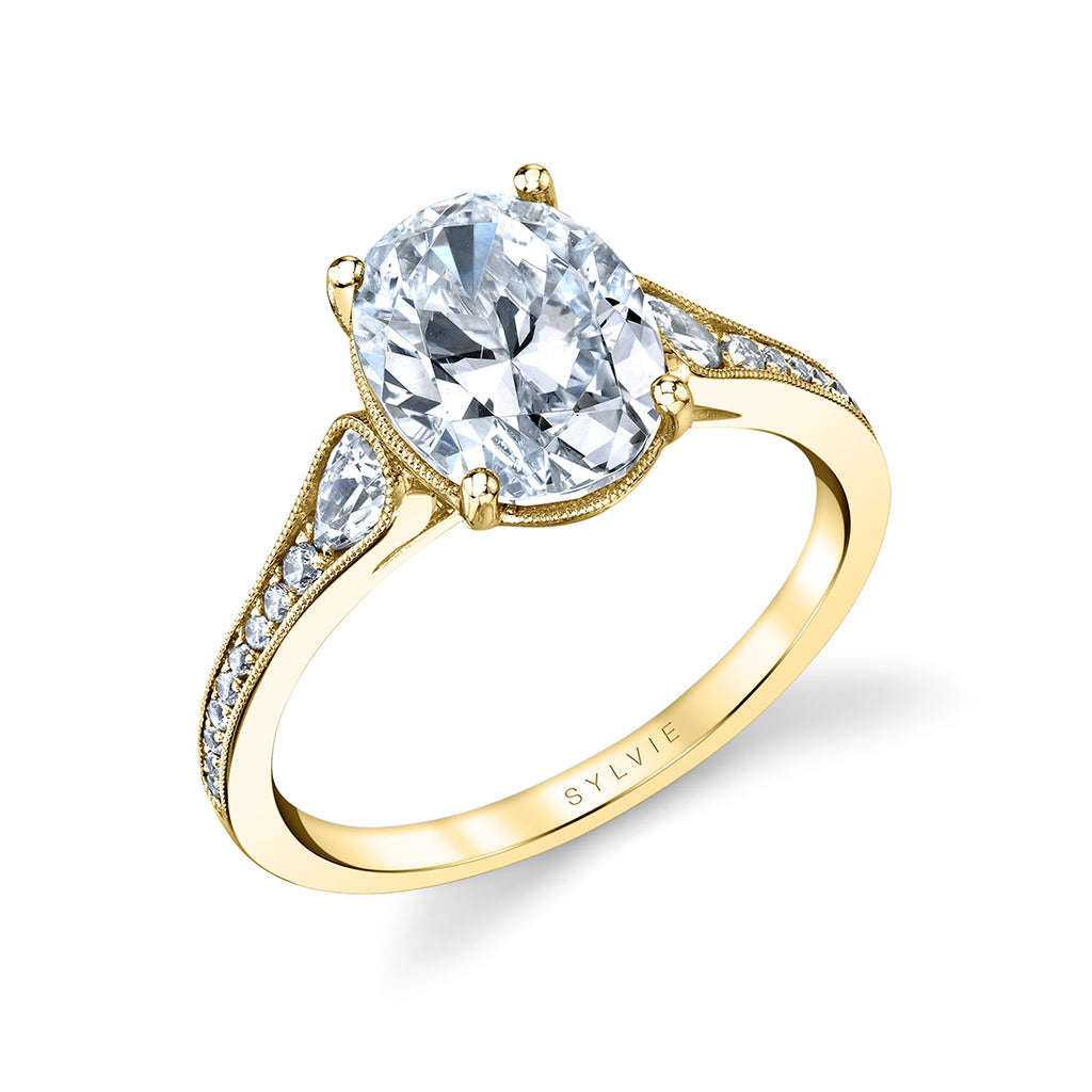 Oval Cut Unique Engagement Ring - Esmeralda 18k Gold Yellow