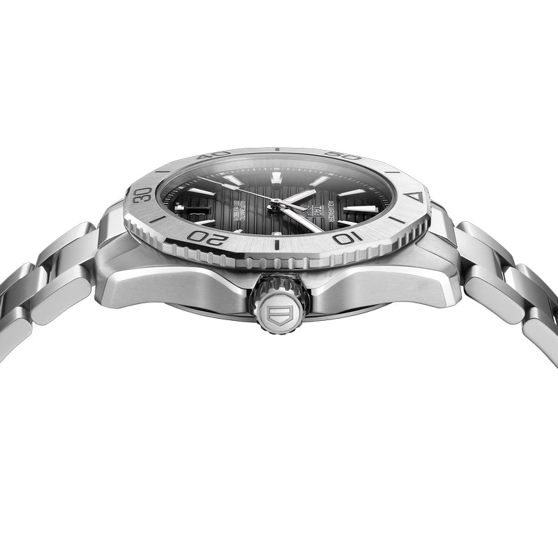 TAG Heuer Aquaracer Professional 200 Date